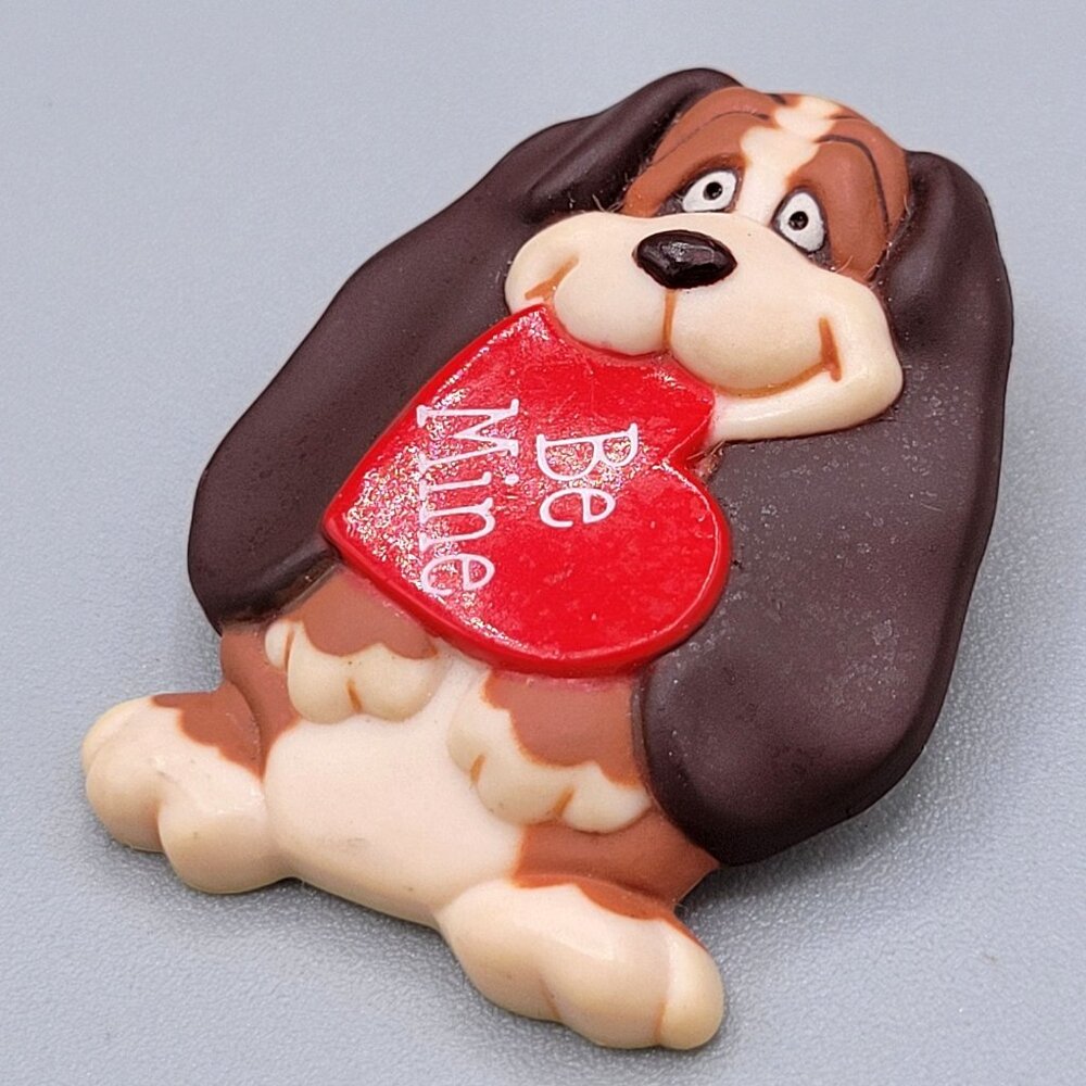 Vintage 1986 Hallmark Basset Hound Dog Pin Be Mine Red Heart Center Valentine